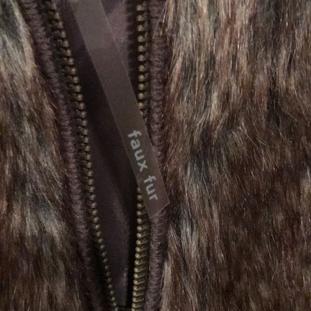 FAUX FUR VEST - Picture 4 of 5